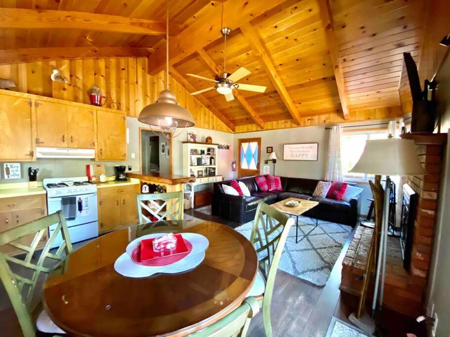 Willa so cozy LAZYBEARTIME private HOTTUB Big Bear Lake Zewnętrze zdjęcie