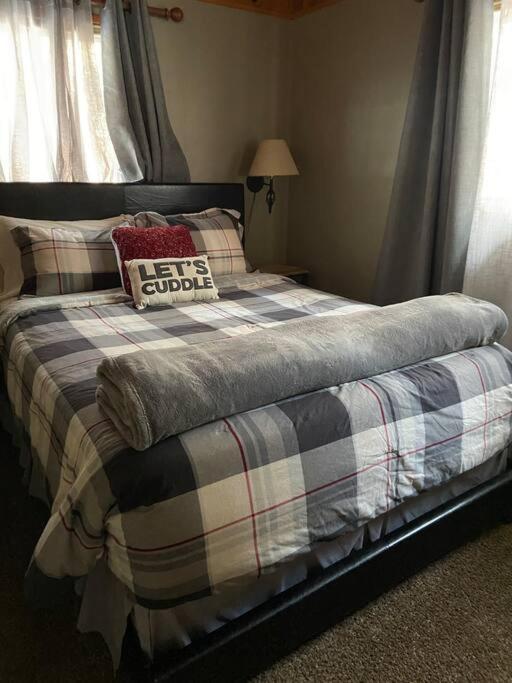 Willa so cozy LAZYBEARTIME private HOTTUB Big Bear Lake Zewnętrze zdjęcie